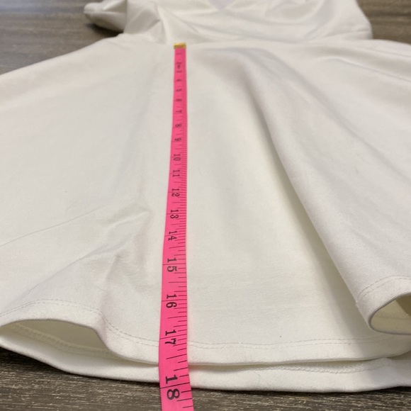 Super sexy LULU’S dress it up with a nice belt and high heels - Picture 6 of 10